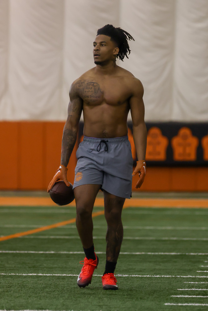 Isaiah Bond